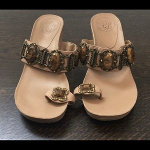 Super cute Bcbg wedge sandal !